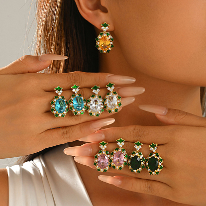 Pendientes colgantes ovalados de latón con micro circonitas cúbicas para mujer., dorado