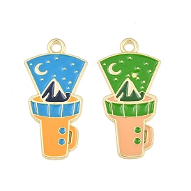 Pendentifs en émail , lampe torche ornée de breloques montagne, or