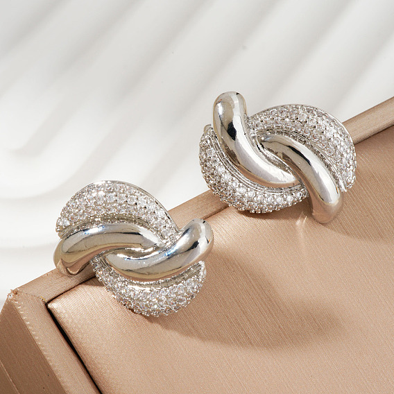 Элегантные серьги-гвоздики из латуни с прозрачным кубическим цирконием