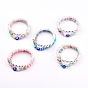 Heishi-Perlen-Stretch-Armbänder aus Polymerton, stapelbare Armbänder, mit Buchstaben-Acrylperlen und bösen Blick-Lampwork-Perlen, Wort glücklich