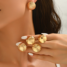 Полукруглые серьги-гвоздики из сплава