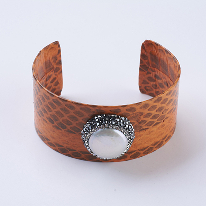 Bracelets manchette en cuir de serpent à la main, avec des strass d'argile polymère et des perles, plat rond