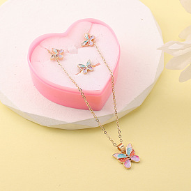 Комплекты из эмалевых ожерелий, серег-гвоздиков и колец с бабочками