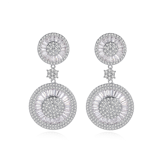 Плоские круглые серьги-гвоздики с подвесками из латунных кристаллов с микропаве из прозрачных кубических цирконий, платина