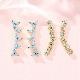Latón micro pavimenta zirconia cúbica aretes, flor, real 18 k chapado en oro, sin plomo y cadmio, larga duración plateado, chapado en rack