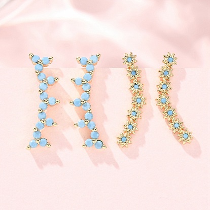 Latón micro pavimenta zirconia cúbica aretes, flor, real 18 k chapado en oro, sin plomo y cadmio, larga duración plateado, chapado en rack