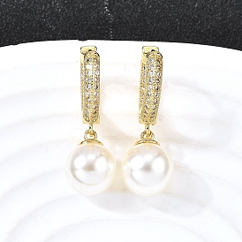 Круглые серьги-кольца из латуни с микропаве из прозрачных кубических цирконий, с имитацией абс-жемчужины, стойки покрытие, долговечный, без свинца и без кадмия