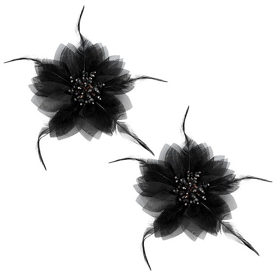 Accessoires décoratifs en plumes, gaze et verre, fleur