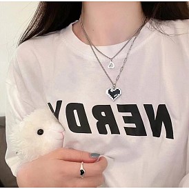 Black Mosaic Heart Pixel Necklace for Women, Double-layered Collarbone Chain with Cold Wind Hip-hop and Indie Sweater Chain