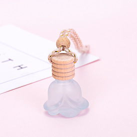 Car perfume bottle pendant essential oil aromatherapy car with empty bottle heart-shaped transparent glass ornaments