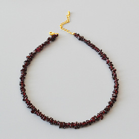 Baroque Style Garnet Bead Necklace - Elegant and Unique, Collarbone Chain.