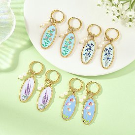 Bedruckte 304 Edelstahl-Huggie-Creolen, oval mit Blumenmuster, Ohrhänger aus natürlichen Süßwasserzuchtperlen, golden
