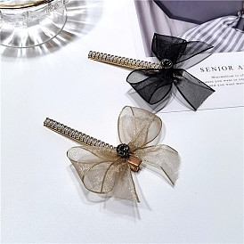 Crystal Rhinestone Butterfly Hair Clip - Fashionable, Simple, Elegant Hairpin.