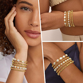 Sets aus elastischen Armbändern mit Imitationsperlen und runden CCB-Kunststoffperlen für Damen, verstellbare stapelbare Armbänder, weiß