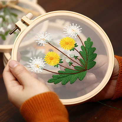 DIY Embroidery for Beginners / European Mesh Embroidery / Flowers