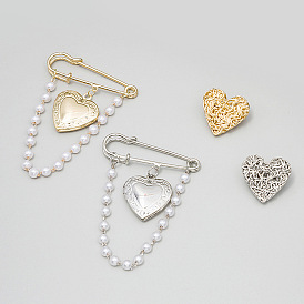 Retro Geometric Heart Brooch and Pearl Chain Set - Fashionable and Minimalist.