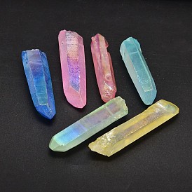 Pépites teints pendentifs naturels de cristal galvaniques, couleur ab , 25~75x6~16mm, Trou: 1mm