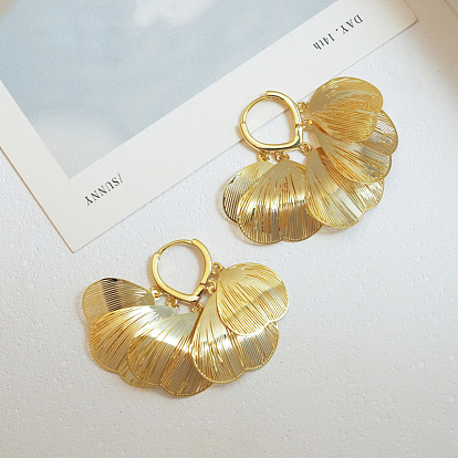 Серьги-кольца из латуни в форме листа