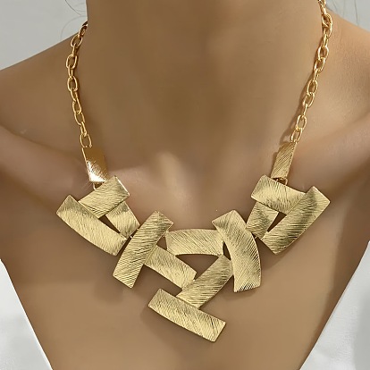 Прямоугольные ожерелья с подвеской из сплава