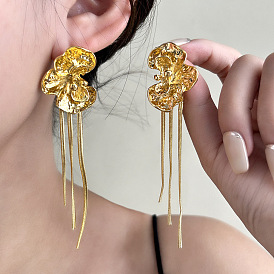 Серьги-гвоздики с кисточками из цинкового сплава, цветок, слева и справа