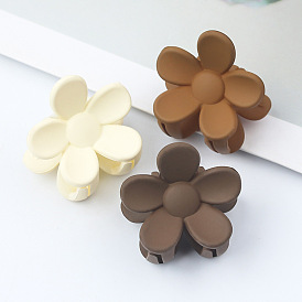 Sweet and Simple Flower Hair Clip for Women with Shark Teeth Grip