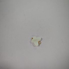 Pendientes de concha de mar naturales, encanto de mariposa, con pasadores de bola de latón, dorado