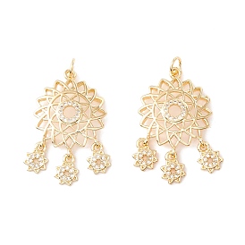 Placage de crémaillère en laiton micro pavé pendentifs en zircone cubique claire, avec des anneaux de saut, plaqué longue durée, sans cadmium et sans plomb, fleur