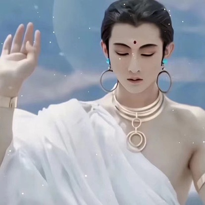 Комплект из ожерелья с подвеской из сплава и овальных серег-гвоздиков