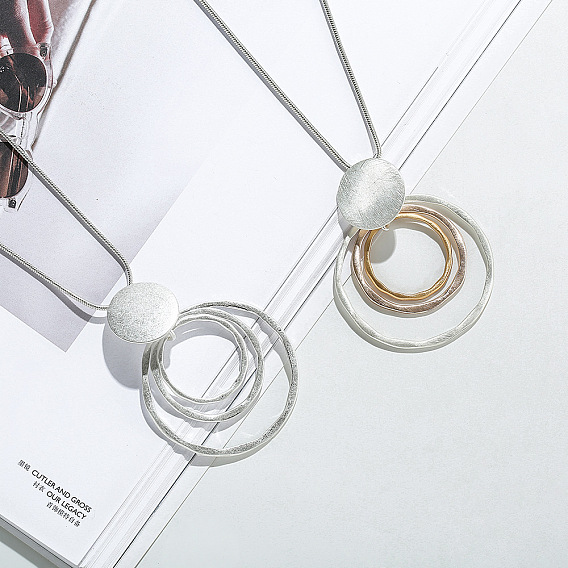 Подвеска-колье из сплава в виде тройного круга для женщин