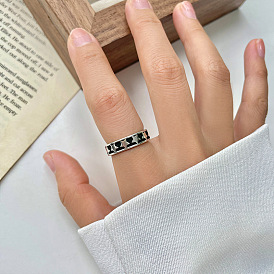 Chic Retro Five-pointed Star Couple Rings for Fashionable Statement Look