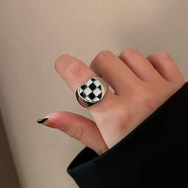 Minimalist Checkerboard Ring with Vintage Tassel Chain for Women