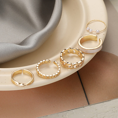 Vintage Hollow Ring Set: 5 Pieces of Chic Metal Joint Rings for Fashionable Statement Look