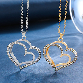 Vintage Heart Jewelry Set with Alloy, Rhinestone and Hollow Pendant for Women