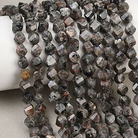 Натуральный флуоресцентный сиенитовый камень (светящийся в ультрафиолетовом свете) бусины нити, граненые, твист