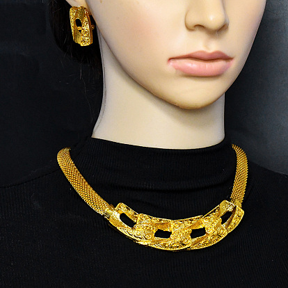 Ожерелья и комплекты серег из сплава