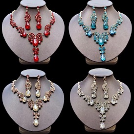 Ожерелья и серьги-гвоздики из сплава со стразами в форме капли