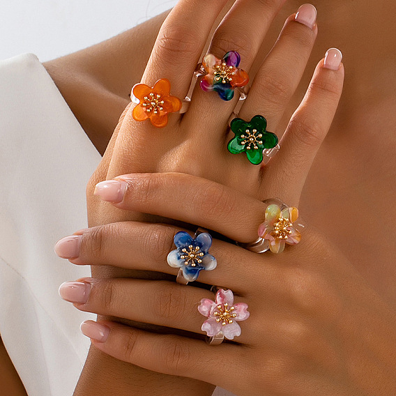 Смола с кольцами из сплава, цветок, золотые