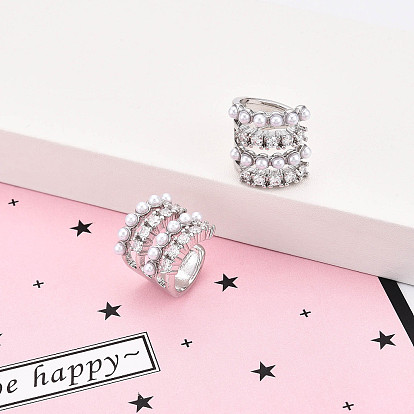 Серьги-каффы из латуни с микропаве из кубических цирконий и искусственного жемчуга ABS, арка