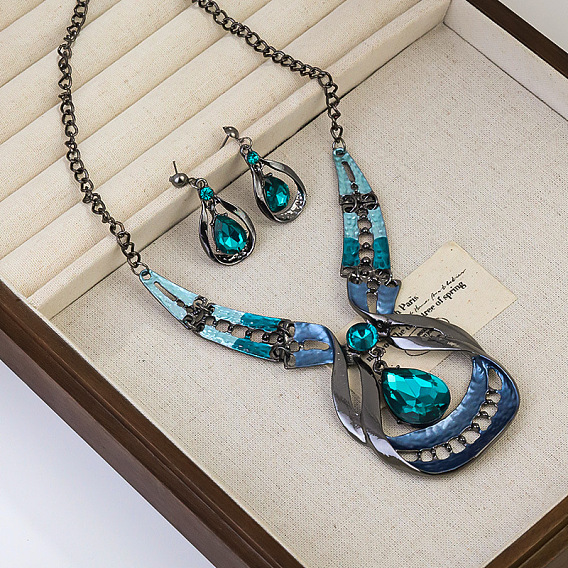 Комплект из ожерелья с подвеской в форме капли из цинкового сплава, эмали и стекла и сережек-гвоздиков