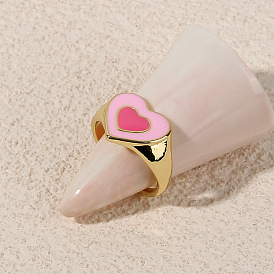 Heart-shaped ring, simple and fashionable, European and American style, metal love ring for women.
