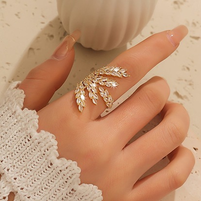 Кольца-манжеты из латуни с микропаве из прозрачных кубических цирконий в форме оливковой ветви