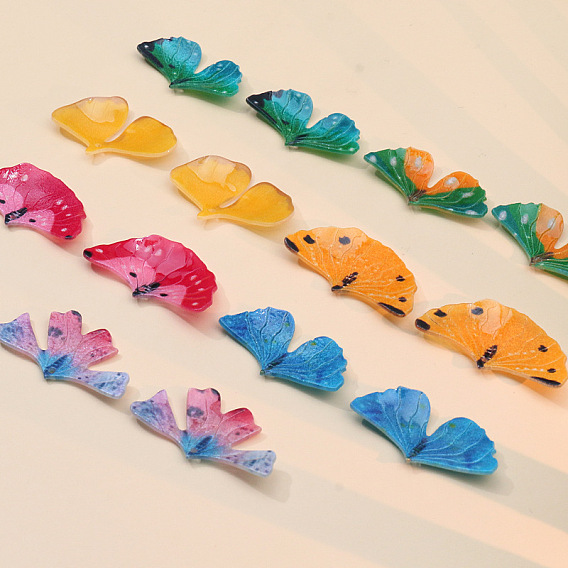 Кулон из непрозрачной смолы, бабочка