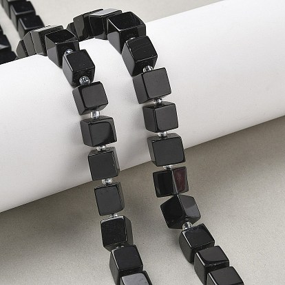 Натуральные бусины из черного оникса (окрашенные и нагретые), кубические, с бисером