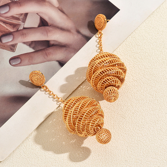 Boucles d'oreilles puces vintage en alliage, en forme de larme, à motif filigrane et spirale., boucles d'oreilles pendantes longues en fil creux tressé pour femmes