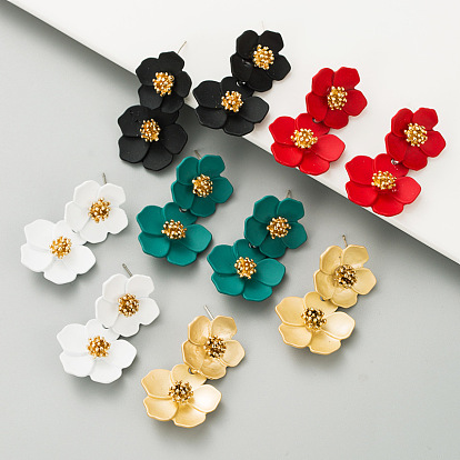 Fashionable Sweet Temperament Multi-layer Flower Earrings - Alloy, Simple, Silver Needle Ear Jewelry.