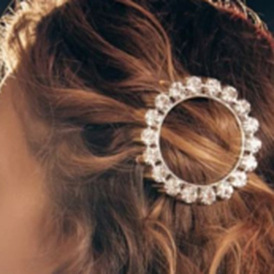 Simple Round Alloy Inlaid Glass Rhinestone Hair Clip - Fashionable and Geometric.