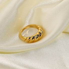 18K Vacuum Plated Stainless Steel Ring - French Jewelry Style, Horn-shaped Baguette Ring.