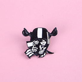 Punk Skull Half Mask Pin - Creative Fashion Accessory Badge