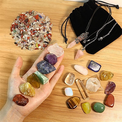 Conjuntos de decoraciones de exhibición de piedra energética reiki de piedras preciosas, pirámide y péndulo ágil y collar y caja de madera