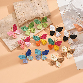 Серьги-гвоздики в виде бабочек из сплава и рафии, золотые